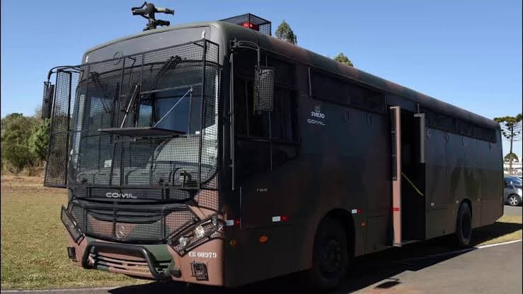 É possível cobrar o auxílio-transporte judicialmente sem prejudicar a carreira militar?